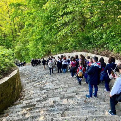 Studenti  di Castelfranco in pellegrinaggio nei campi di concentramento in Austria e Germania.