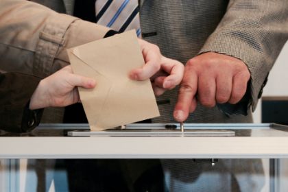 Referendum - Esercizio del diritto di voto da parte dei cittadini italiani temporaneamente all’estero Referendum - Esercizio del diritto di voto da parte dei cittadini italiani temporaneamente all’estero