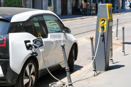 Avviso pubblico per la manifestazione di interesse per fornitura, installazione e gestione colonnine ricarica auto elettriche Avviso pubblico per la manifestazione di interesse per fornitura, installazione e gestione colonnine ricarica auto elettriche