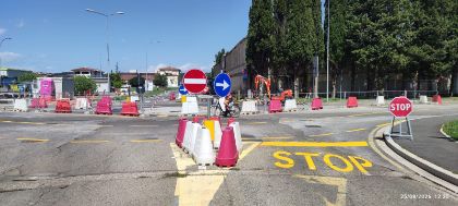Notte di asfaltatura alla rotatoria del cimitero, strada chiusa, dalle 22 di venerdì alle 6 di sabato 19