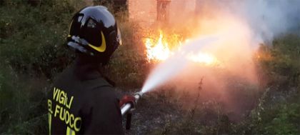 Da sabato 21 giugno scattano le disposizioni regionali per la prevenzione degli incendi boschivi Da sabato 21 giugno scattano le disposizioni regionali per la prevenzione degli incendi boschivi