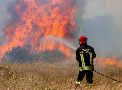 Prorogato il divieto di abbruciamenti per il rischio incendi fino al 21 settembre 2025