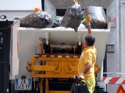 Due giorni di sciopero dei lavoratori Geofor, 30 giugno e primo luglio Due giorni di sciopero dei lavoratori Geofor, 30 giugno e primo luglio