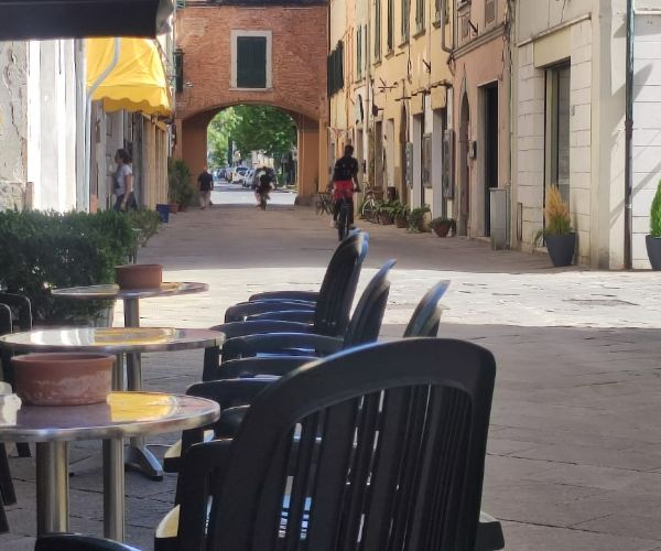 C'è tempo fino al 15 luglio per aderire a 'Estate in Vetrina', l'opuscolo informativo del comune