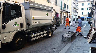 operatore-bidoni. geoforjpg